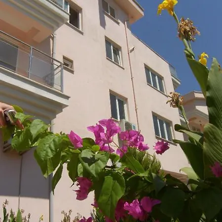 Malibu Residences Apartment